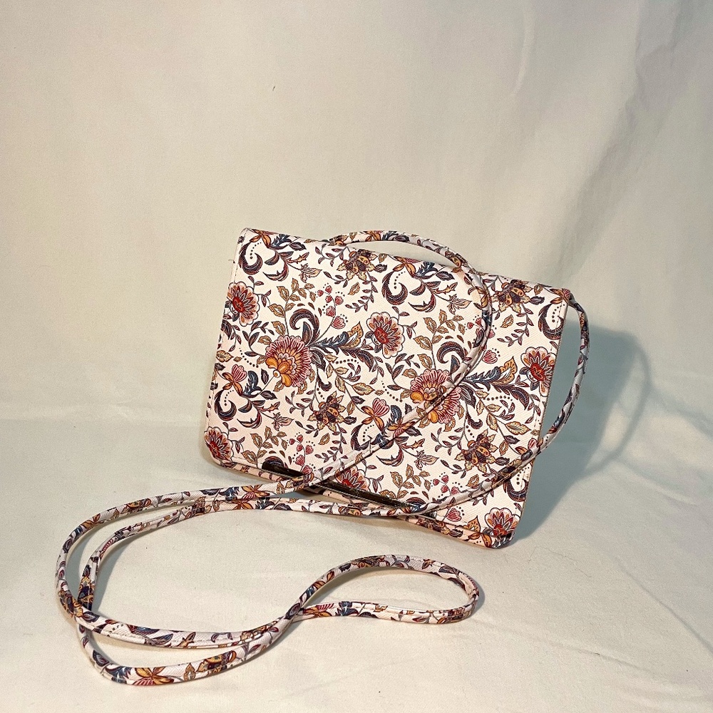 Apt.9 RFID-Blocking Crossbody Wallet